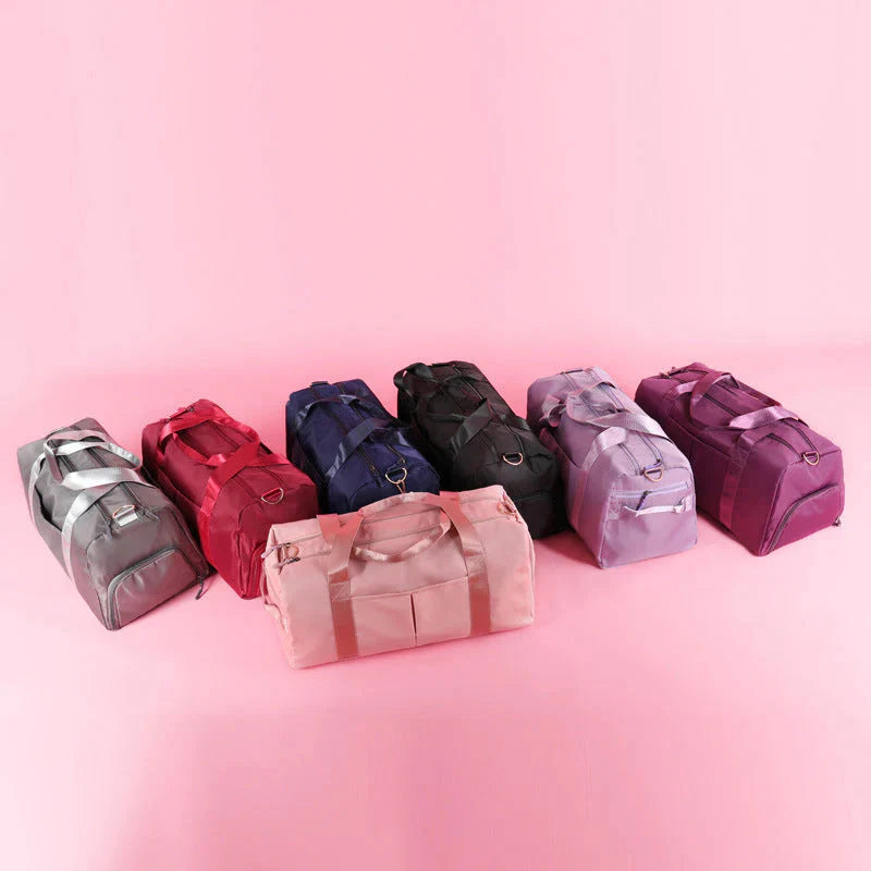 Versatile waterproof fitness sports travel duffel bag with spacious storage and durable design for men and women